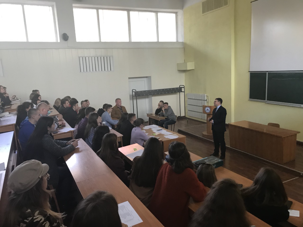 Усі присутні активісти